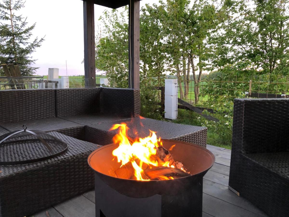 La Petite France Villa Parnowo ภายนอก รูปภาพ