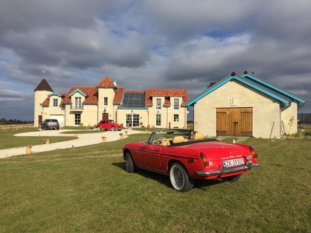 La Petite France Villa Parnowo ภายนอก รูปภาพ