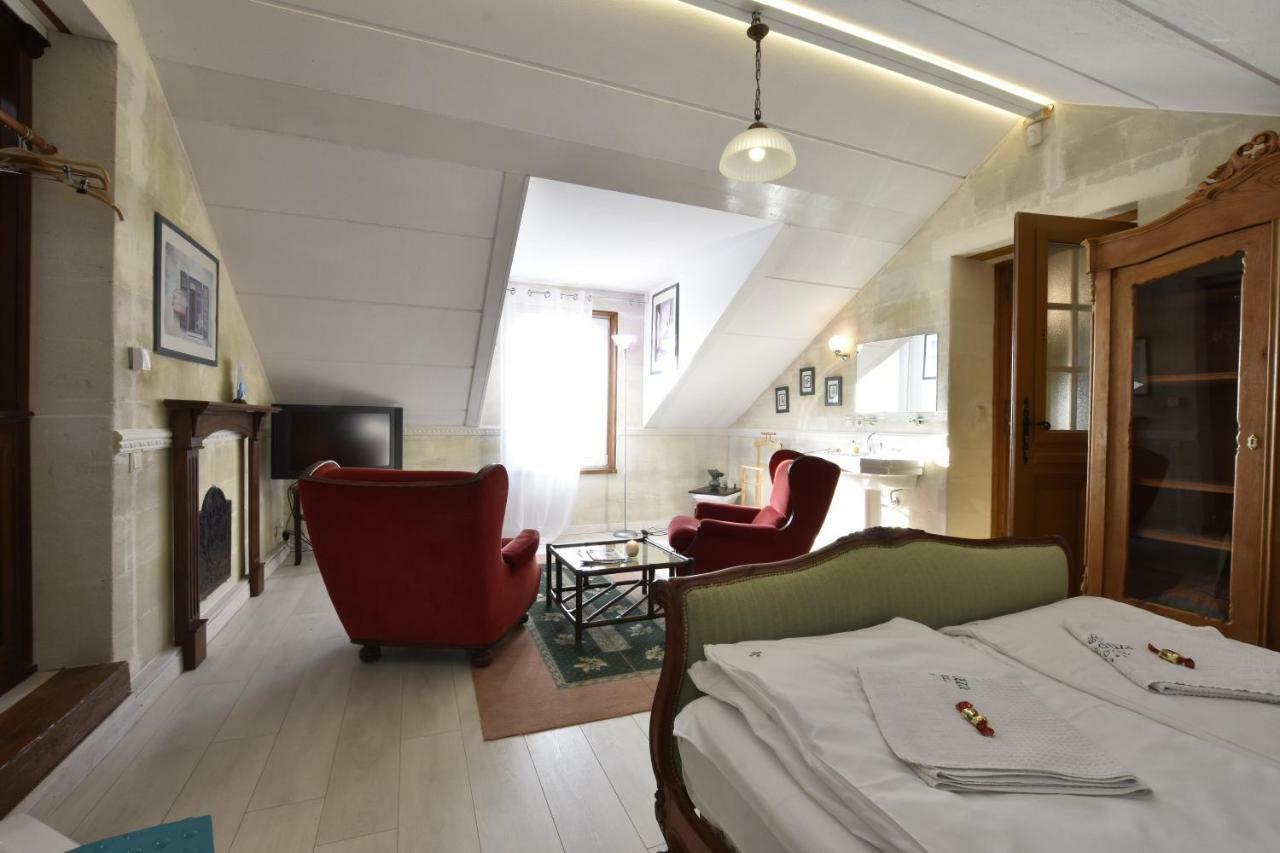 La Petite France Villa Parnowo ภายนอก รูปภาพ